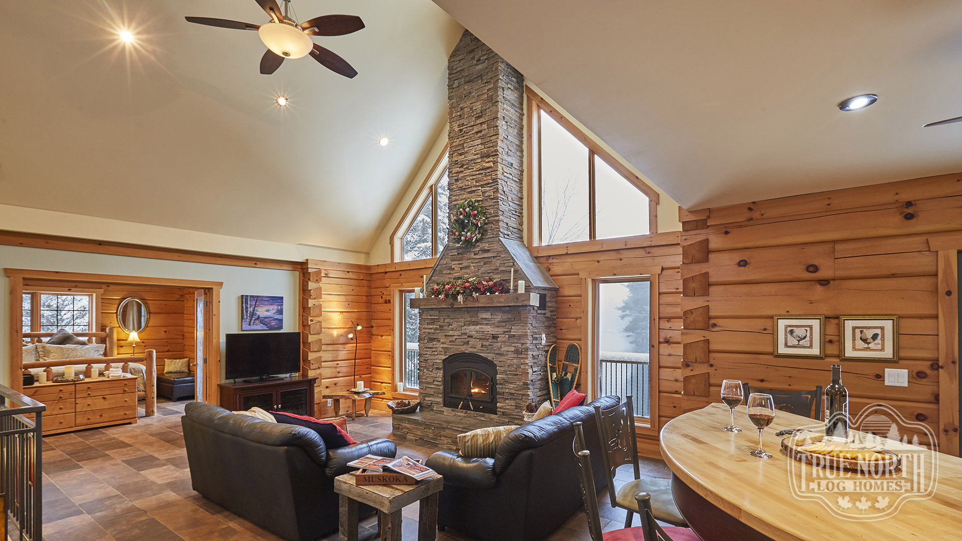 Klondike 5 living room