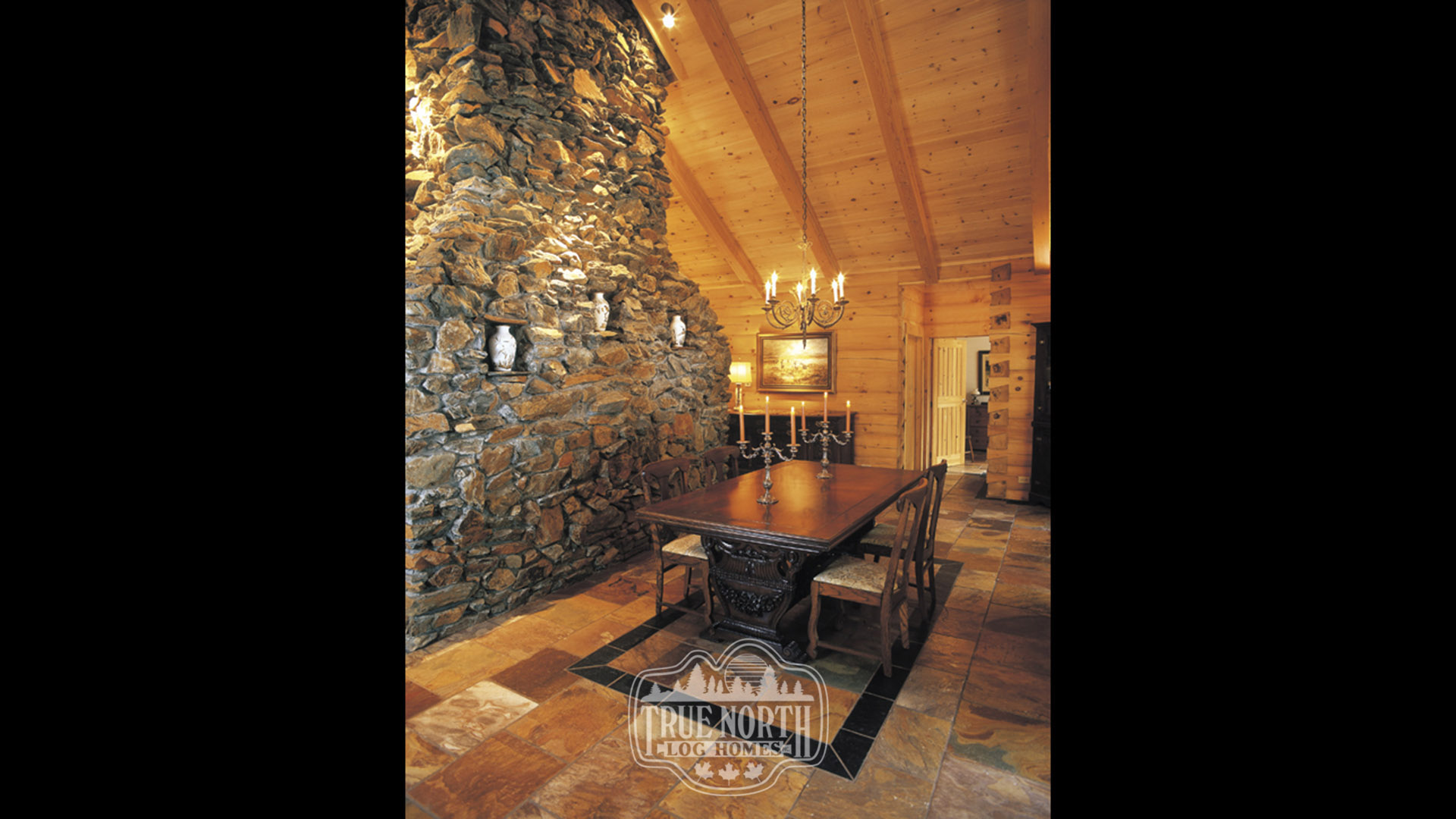 Lafontaine 1 dining room