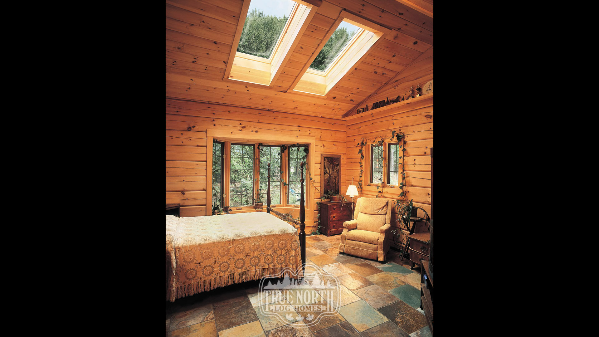 Lafontaine 1 master bedroom