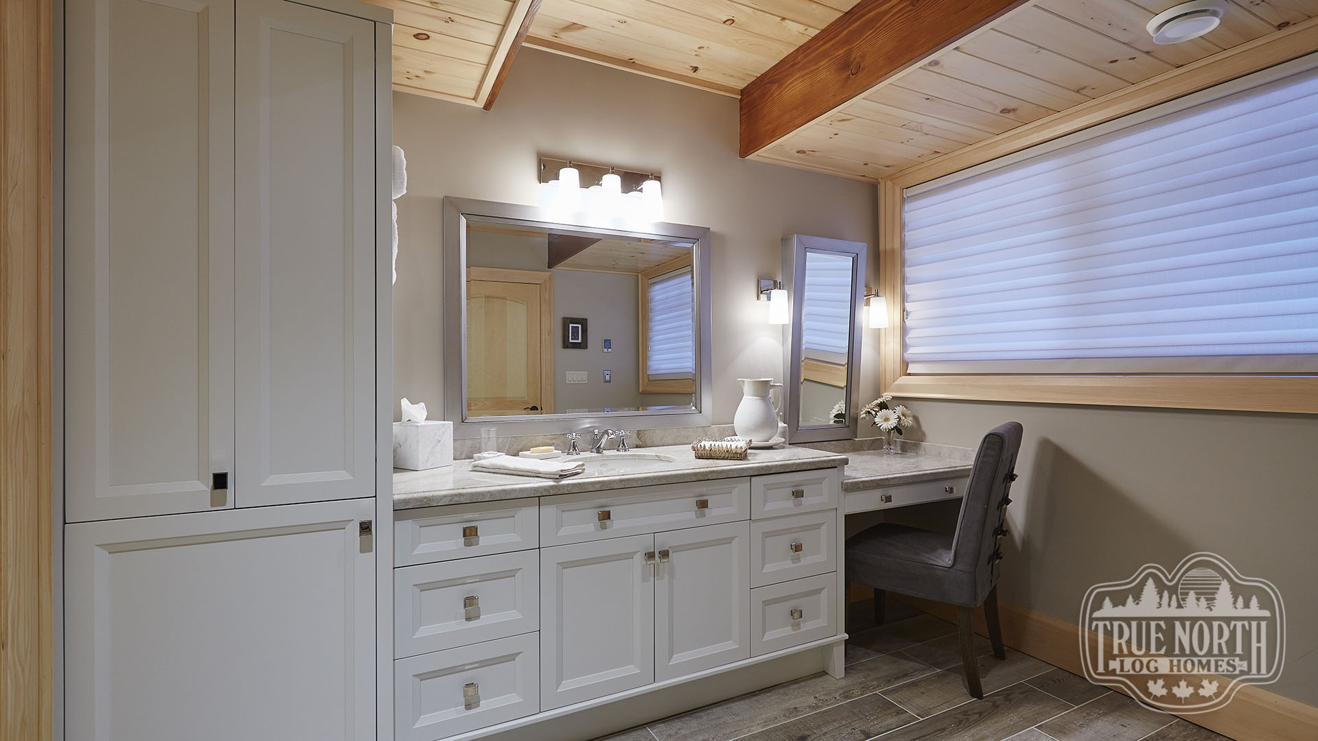 BLACKSTONE 2 bathroom