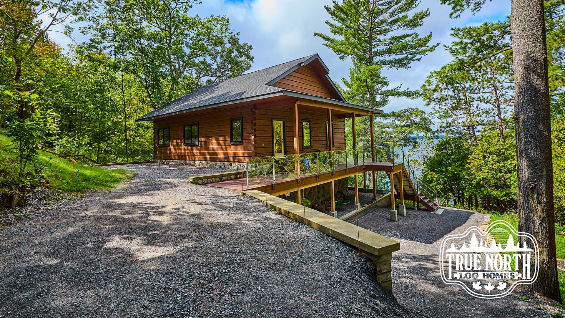 Moore-Residence-Driveway-Right-Elevation