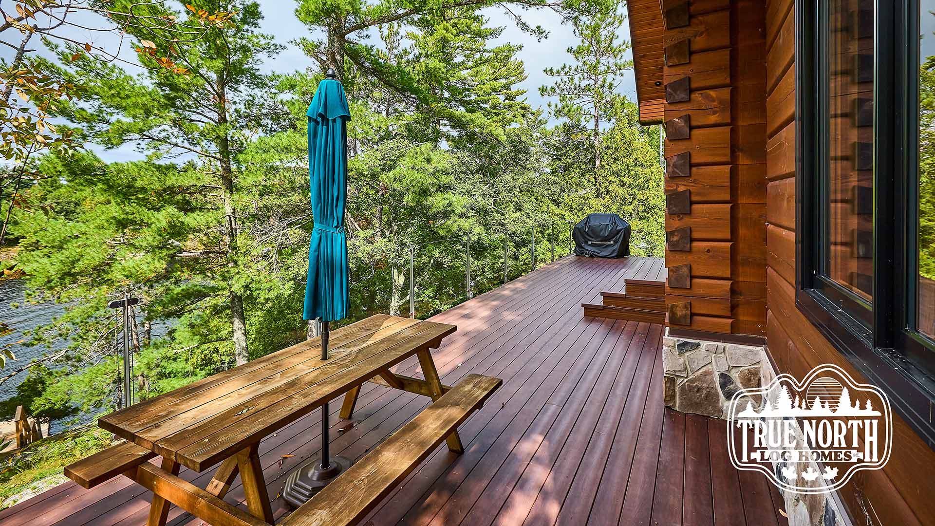 Moore-Residence-Front-Deck