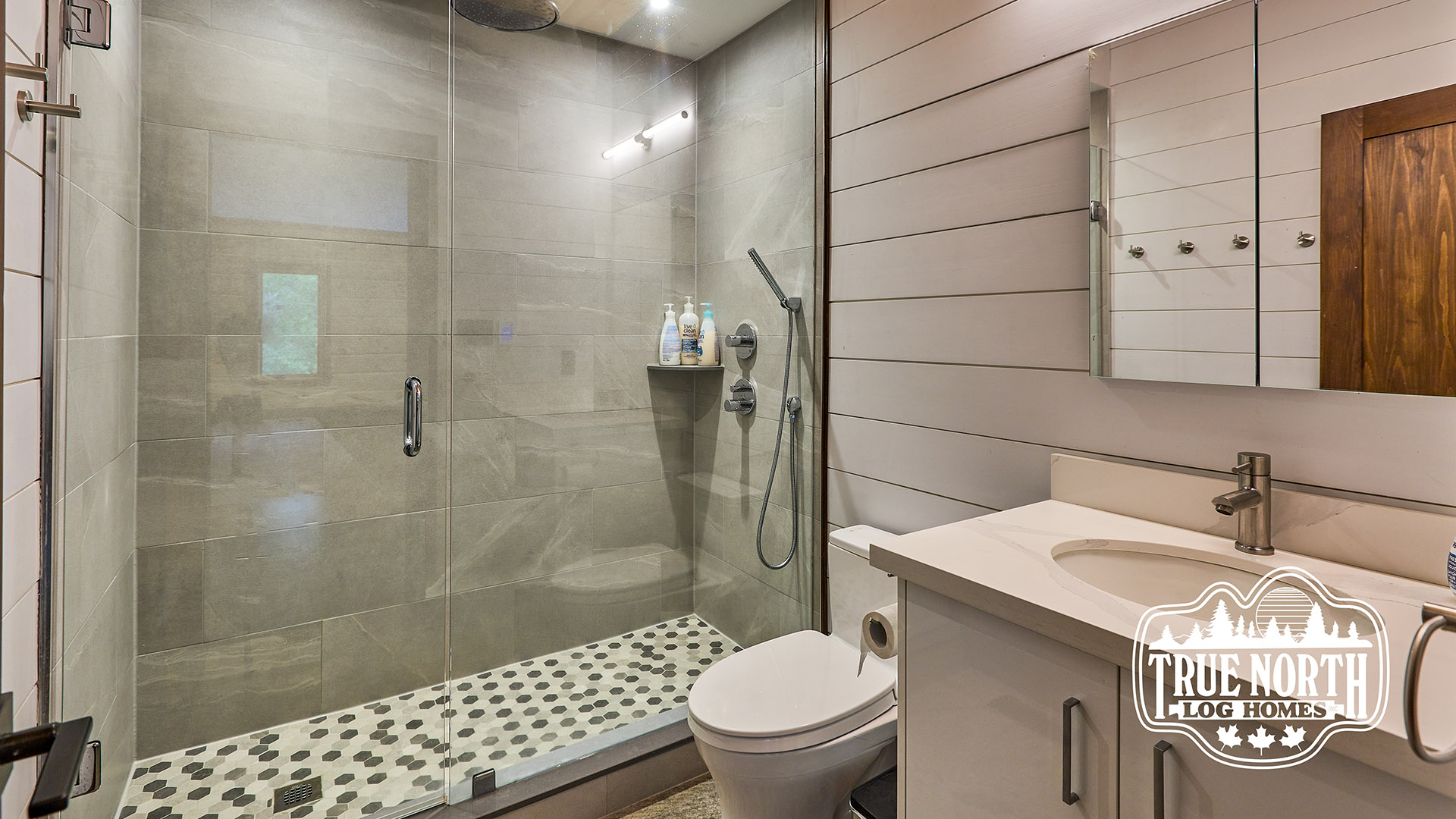 Moore-Residence-Main-Bath