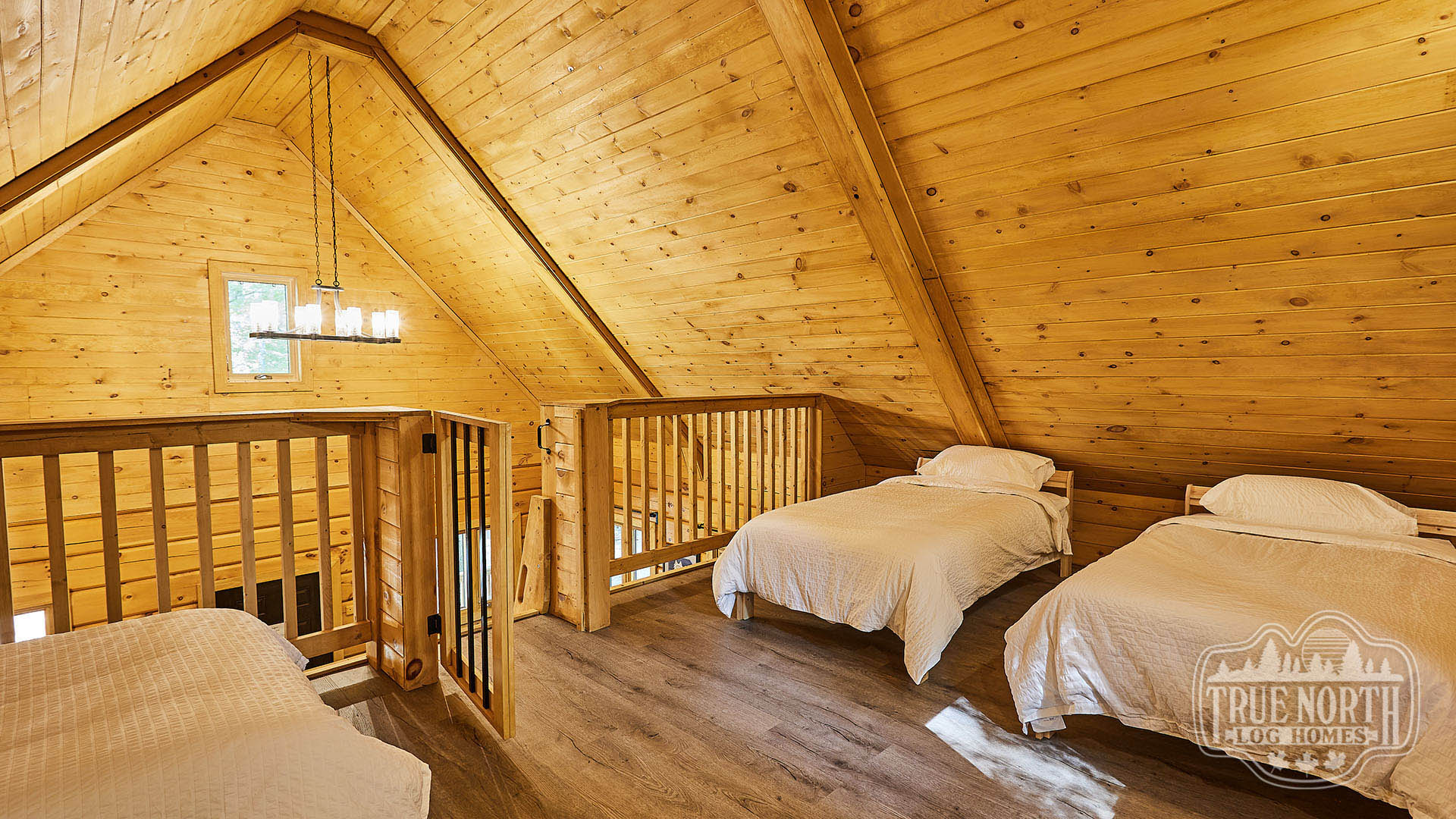 Six Nations Large Cabin loft