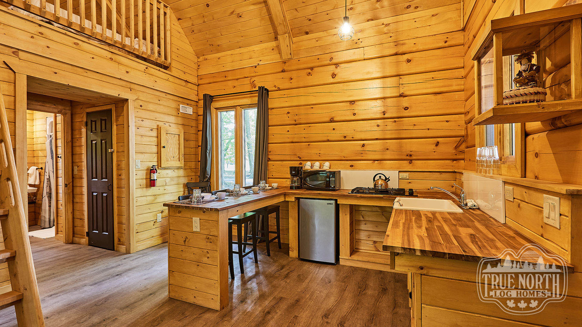 Six Nations Large Cabin kitchen