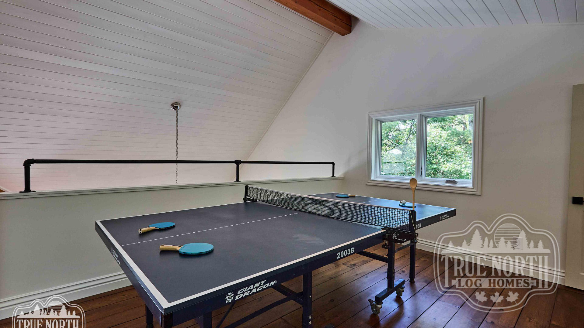 Gull Rock Residence ping pong table